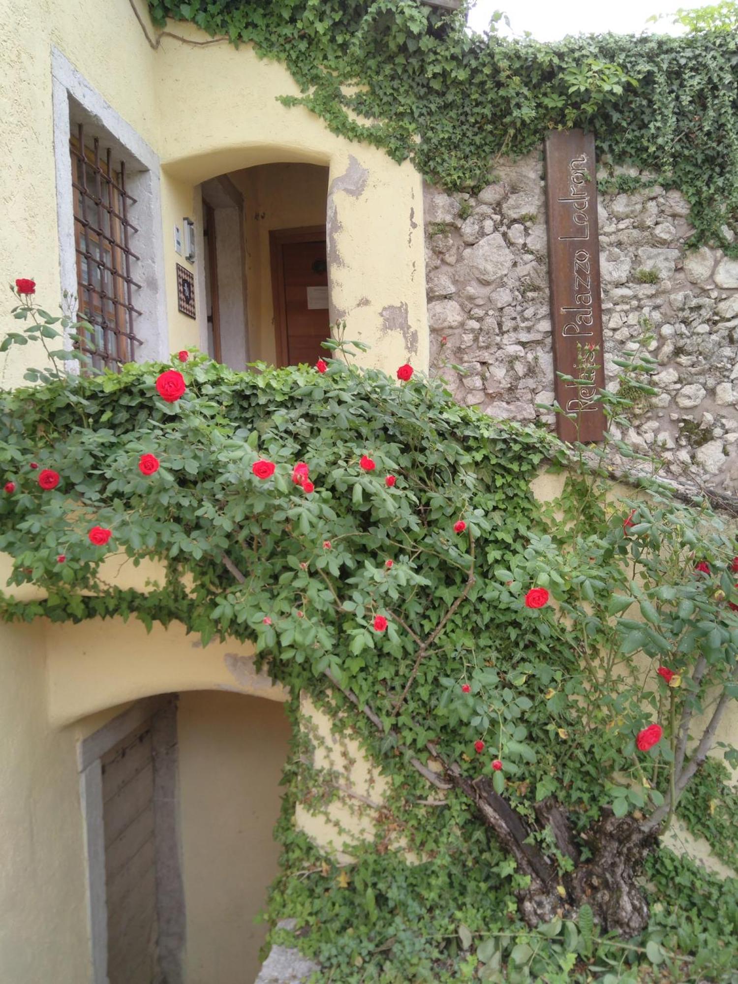 Relais Palazzo Lodron Hotel Rovereto  Ngoại thất bức ảnh